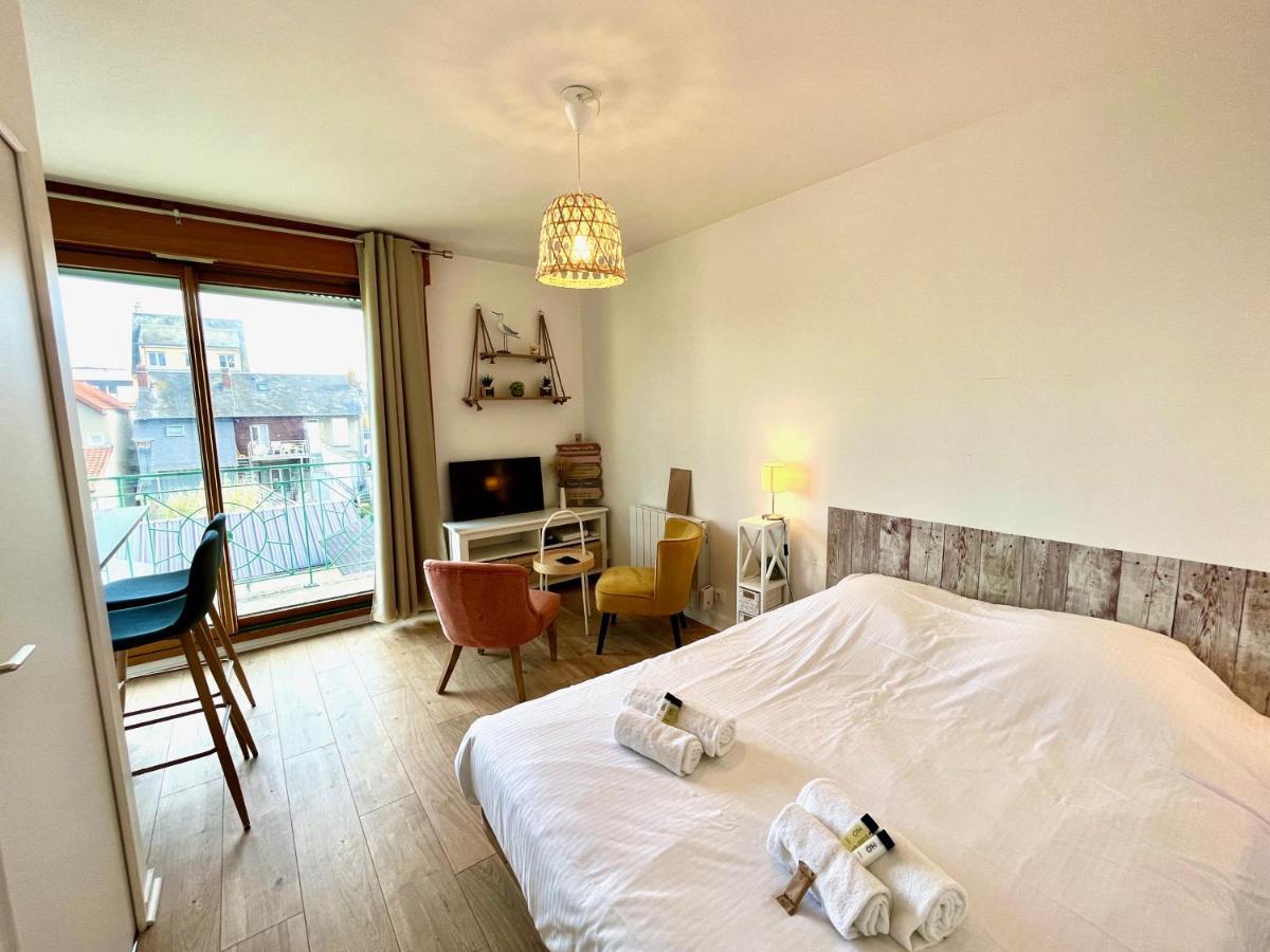 Salm, Coquet Studio Avec Balcon Ouistreham Exteriör bild